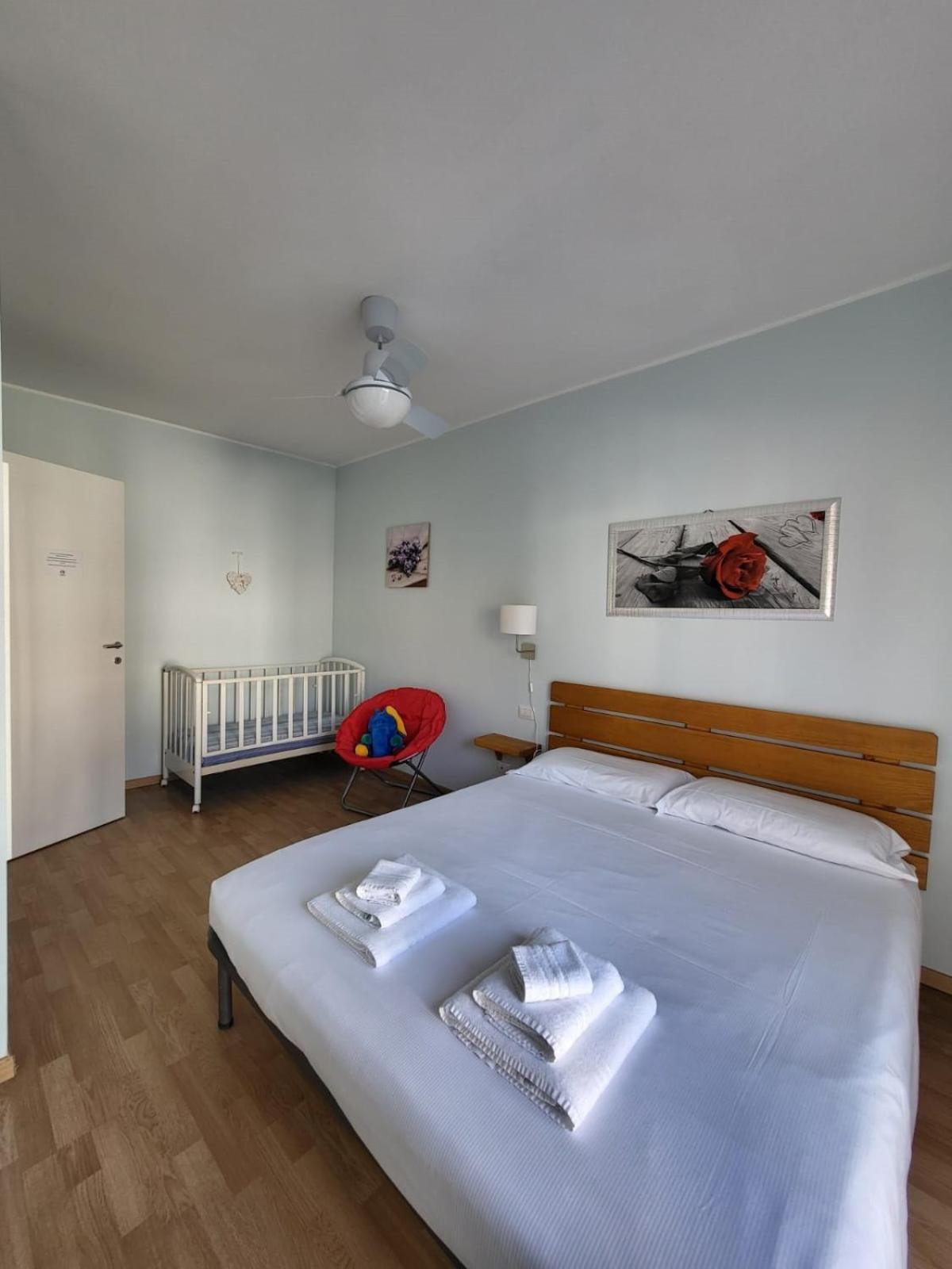 Red Apartment - Residenza Silvana Verbania Exteriér fotografie